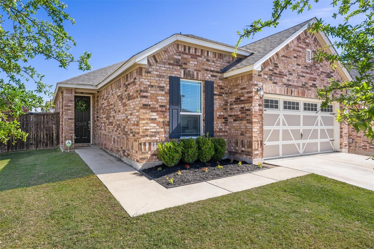 View 101 Muenster DR Unit #154 in Star Ranch Ph 3 Sec 7 101 Muenster DR Unit #154 - front exterior - Luxury home in Star Ranch Ph 3 Sec 7, Hutto, TX