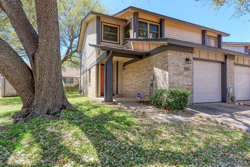 View 1017 Solano Dr Unit #1054 in Villas Anderson Mill Condos Unit 1054a Bl 1017 Solano Dr Unit #1054 - front exterior - Luxury home in Villas Anderson Mill Condos Unit 1054a Bl, Austin, TX
