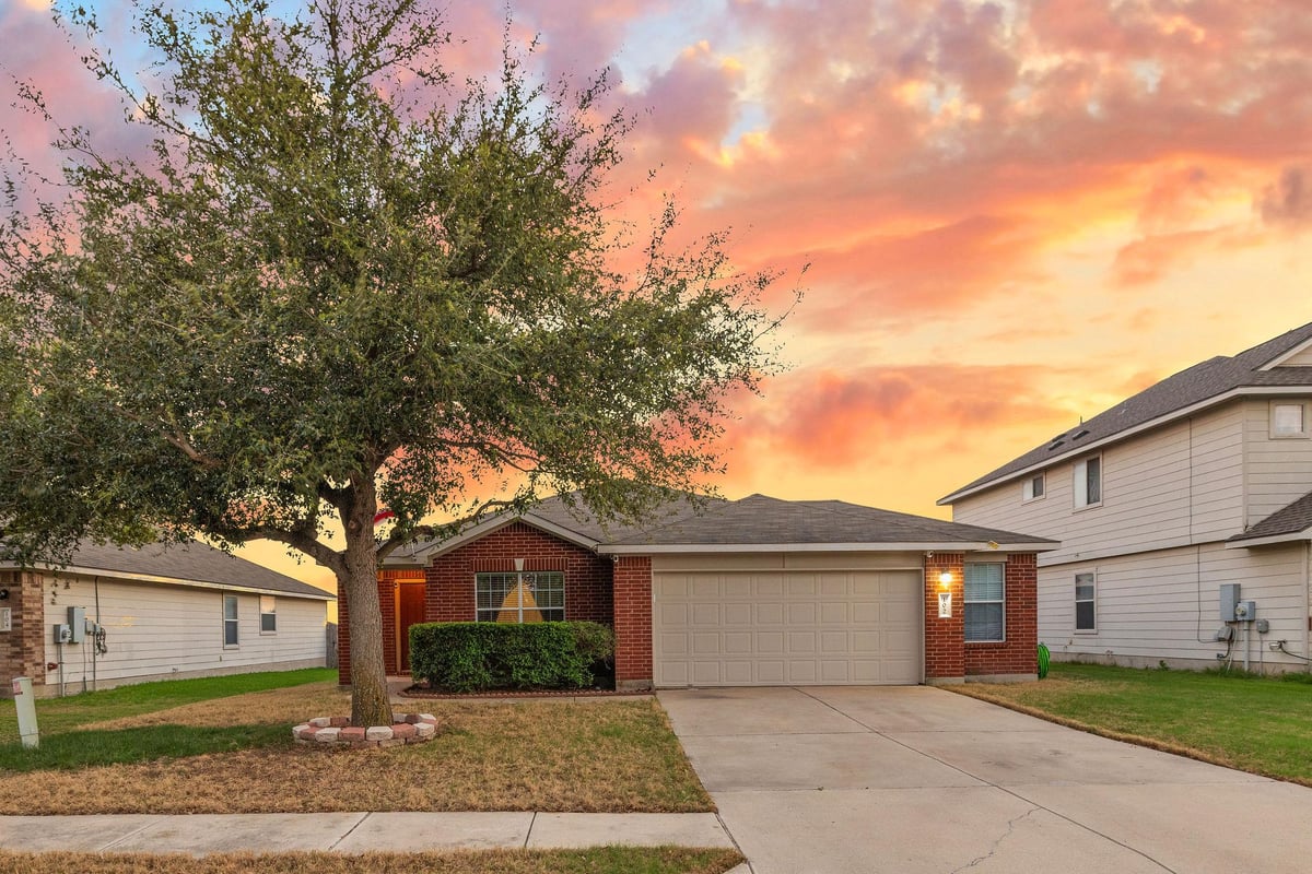 View 102 Camellia Dr in Creek Bend Sec 06 102 Camellia Dr - front exterior - Luxury home in Creek Bend Sec 06, Hutto, TX