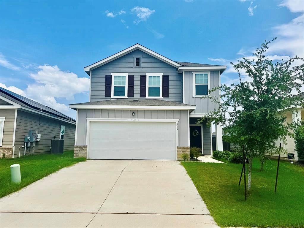 View 102 Gemsbok Rd in Cottonwood Farms 102 Gemsbok Rd - front exterior - Luxury home in Cottonwood Farms, Hutto, TX
