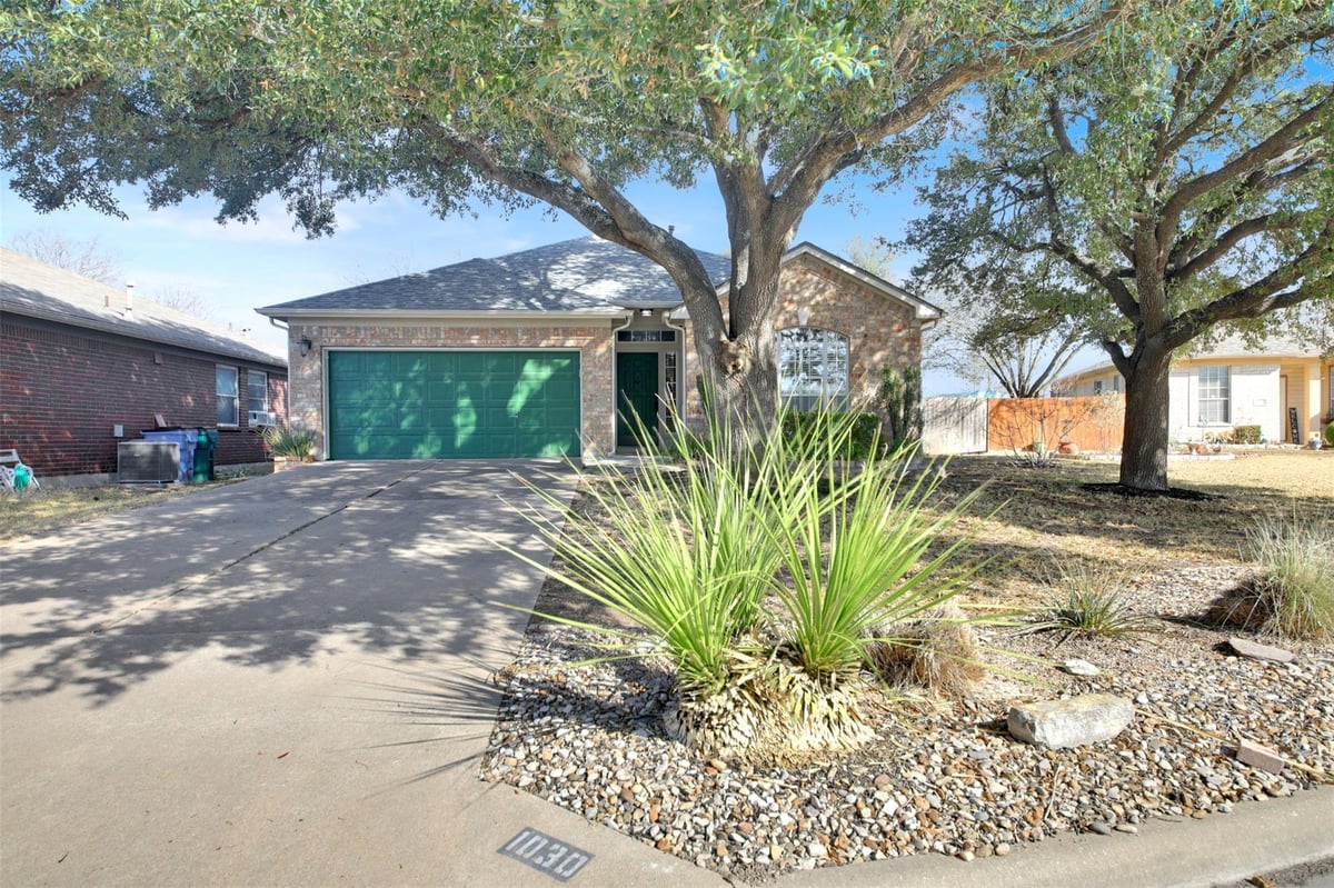 View 1030 Disraeli CIR in Windermere Ph F Sec 01 1030 Disraeli CIR - front exterior - Luxury home in Windermere Ph F Sec 01, Pflugerville, TX