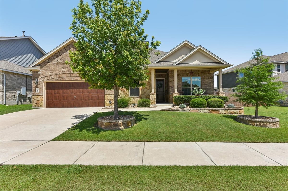 View 104 Skylark LN in Hutto Xing Ph 3 Sec 1 104 Skylark LN - front exterior - Luxury home in Hutto Xing Ph 3 Sec 1, Hutto, TX
