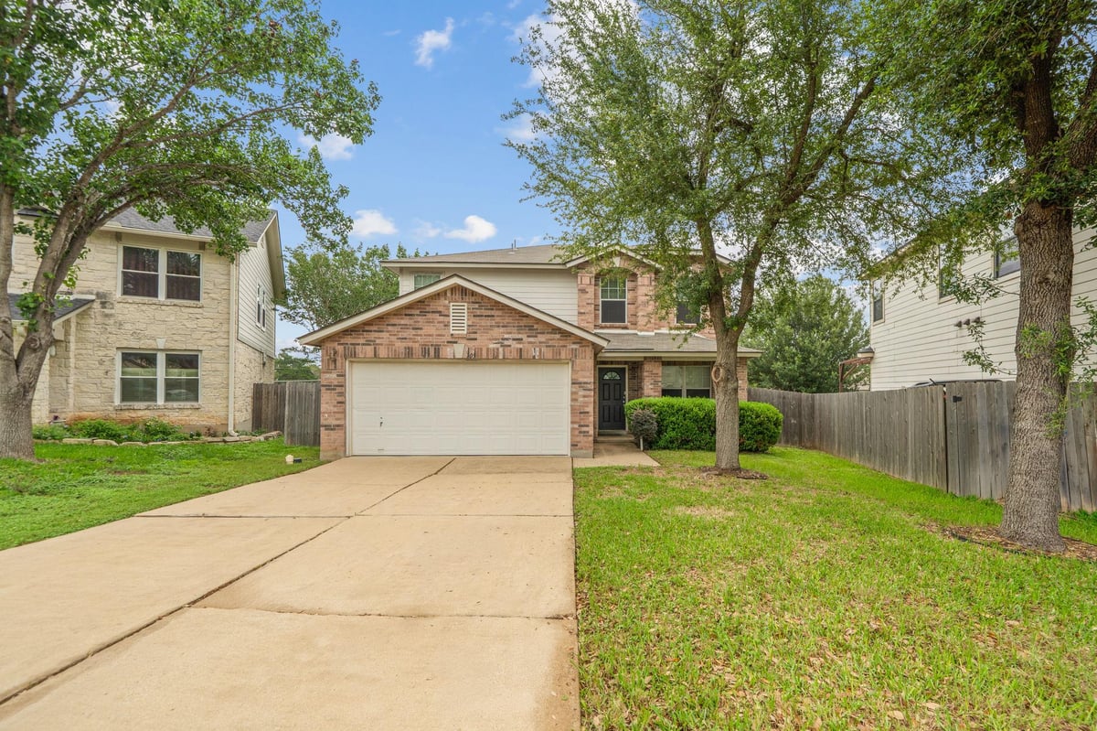 View 109 Comal Cv in County Line 109 Comal Cv - front exterior - Luxury home in County Line, Elgin, TX