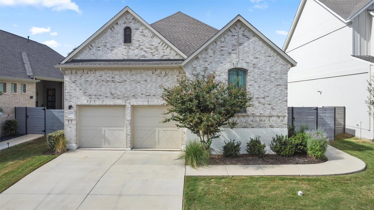 View 1122 Silver Dollar Trl in Wolf Ranch West Sec 4A 1122 Silver Dollar Trl - front exterior - Luxury home in Wolf Ranch West Sec 4A, Georgetown, TX