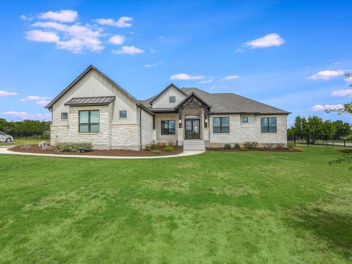 View 113 Tesoro Perdido Cv in Tesoro Sub Secs 2 & 4 113 Tesoro Perdido Cv - front exterior - Luxury home in Tesoro Sub Secs 2 & 4, Liberty Hill, TX