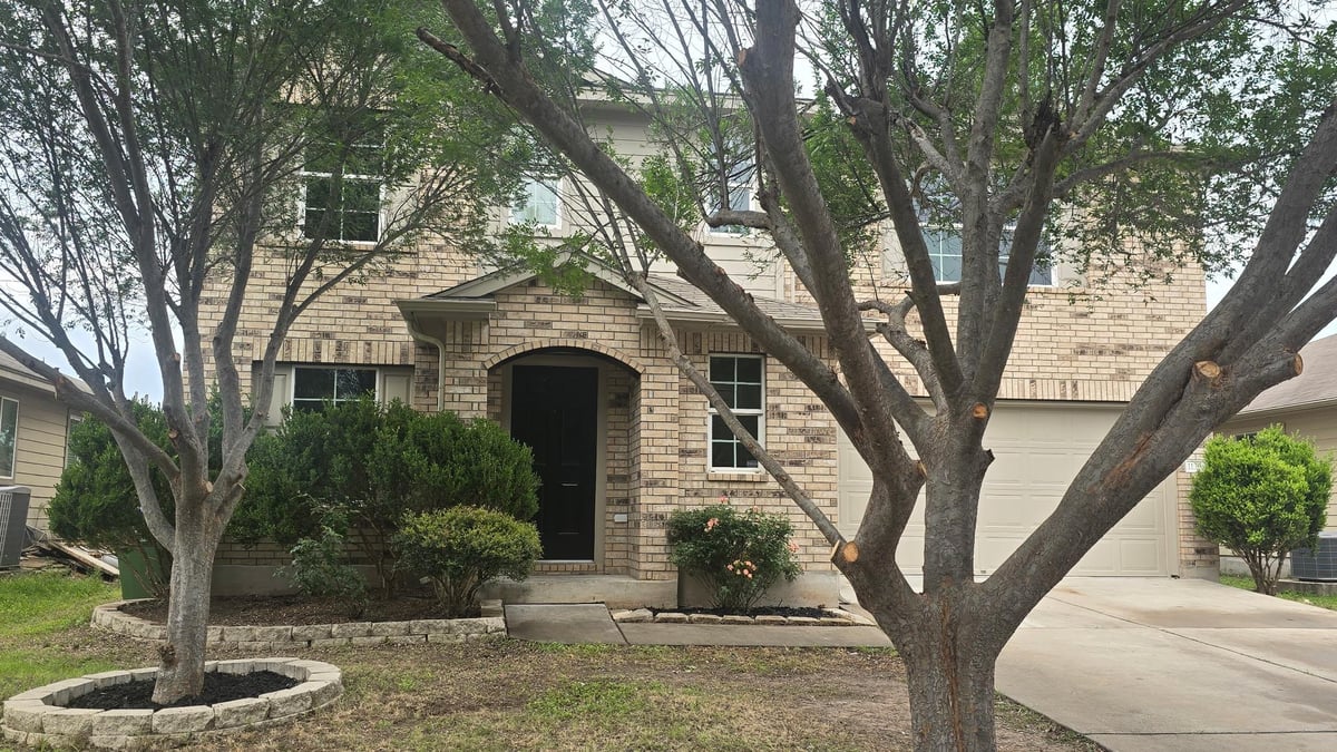 View 11308 Burton St in Wildhorse Creek Sec 03 11308 Burton St - front exterior - Luxury home in Wildhorse Creek Sec 03, Manor, TX