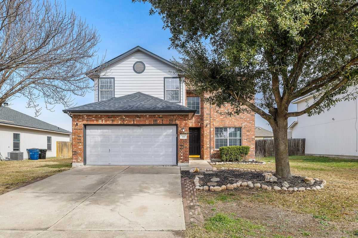 View 114 Almquist ST in Sec Hutto Parke 03 114 Almquist ST - front exterior - Luxury home in Sec Hutto Parke 03, Hutto, TX