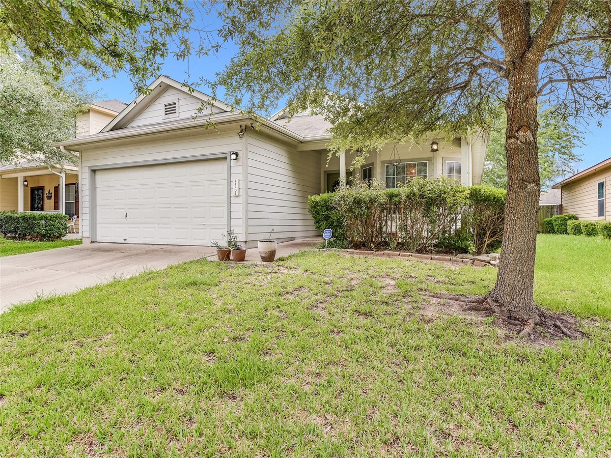 View 11401 Dimmitt ST in Wildhorse Creek Sec 03 11401 Dimmitt ST - front exterior - Luxury home in Wildhorse Creek Sec 03, Manor, TX