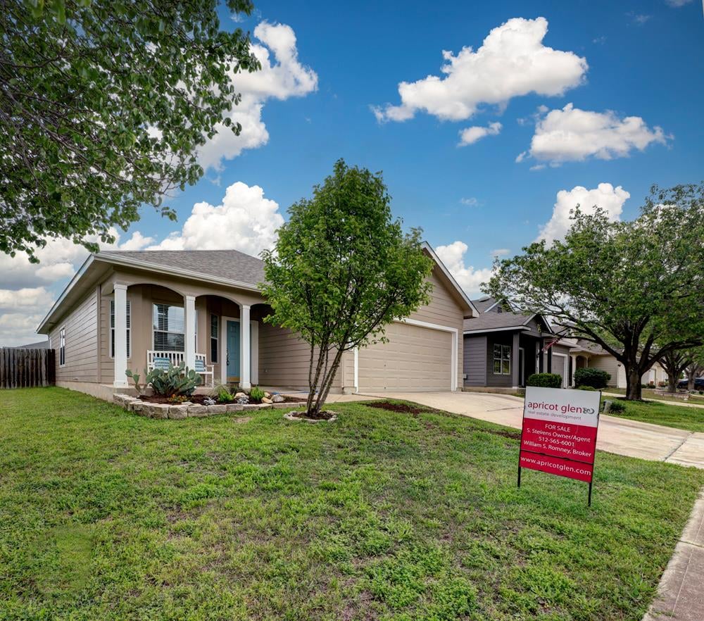 View 11600 Morgans Point ST in Wildhorse Creek Sec 01 11600 Morgans Point ST - front exterior - Luxury home in Wildhorse Creek Sec 01, Manor, TX