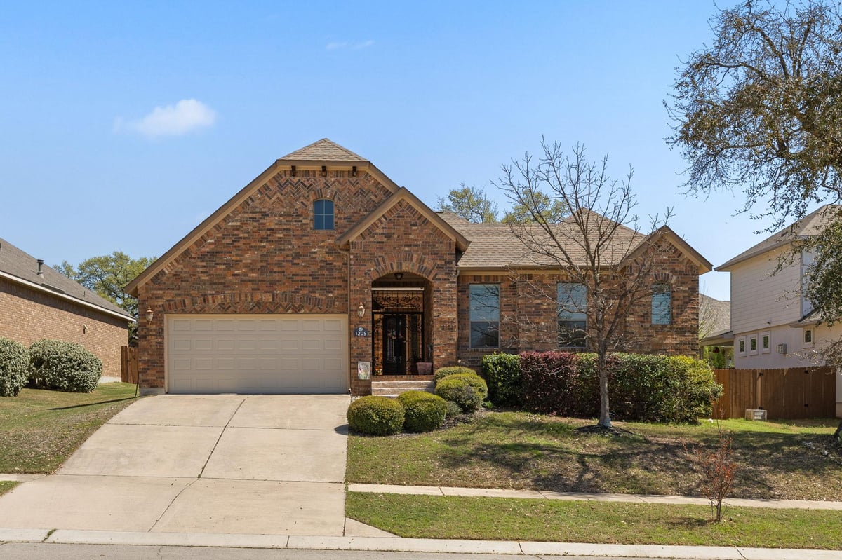 View 1205 Winding Way DR in Water Oak North Sec 1 1205 Winding Way DR - front exterior - Luxury home in Water Oak North Sec 1, Georgetown, TX