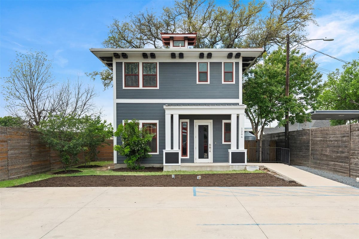 View 1206 Hart St in Out 1206 Hart St - front exterior - Luxury home in Out, Georgetown, TX