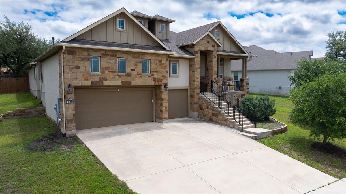 View 1217 Winding Way DR in Water Oak North Sec 2 1217 Winding Way DR - front exterior - Luxury home in Water Oak North Sec 2, Georgetown, TX
