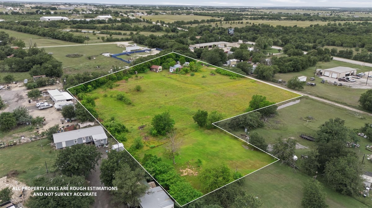 View 122 County Road 106 in G305M50H - E Gtown ISD Abstracts 122 County Road 106 - front exterior - Luxury lot in G305M50H - E Gtown ISD Abstracts, Georgetown, TX