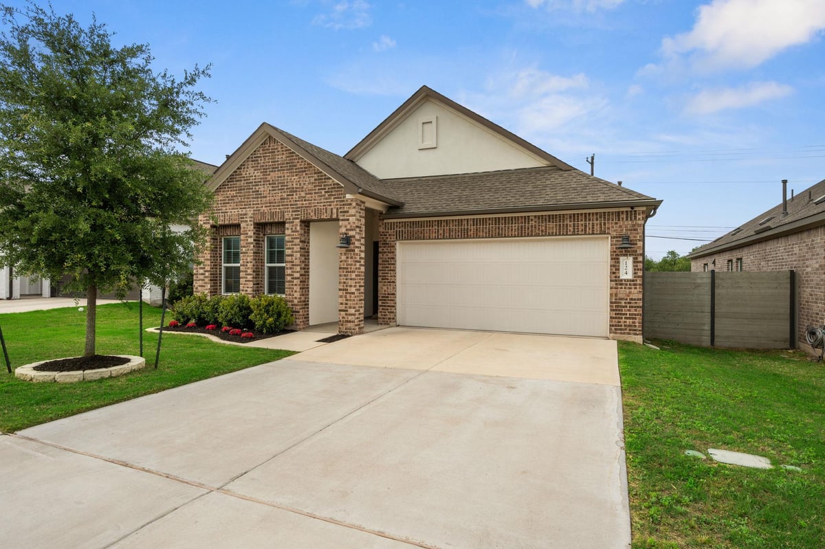 View 124 Flint Mountain Rd in Wolf Ranch 124 Flint Mountain Rd - front exterior - Luxury home in Wolf Ranch, Georgetown, TX