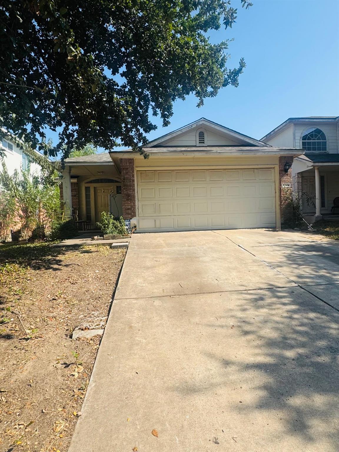 View 12900 John Adams St in Presidential Meadows Sec 03 12900 John Adams St - front exterior - Luxury home in Presidential Meadows Sec 03, Manor, TX