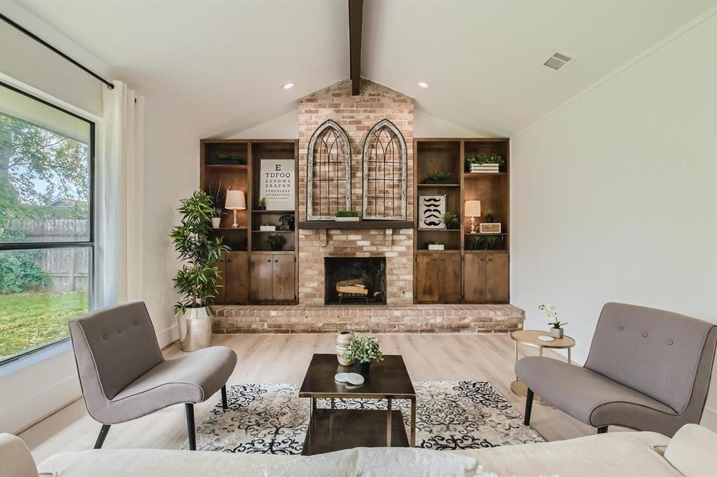 View 12913 Irongate Ave in Lamplight Village Sec 02 12913 Irongate Ave - front exterior - Luxury home in Lamplight Village Sec 02, Austin, TX