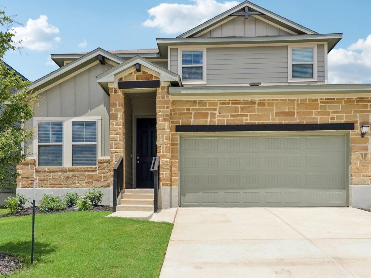 View 130 Holmby DR in Prairie Winds 130 Holmby DR - front exterior - Luxury home in Prairie Winds, Hutto, TX