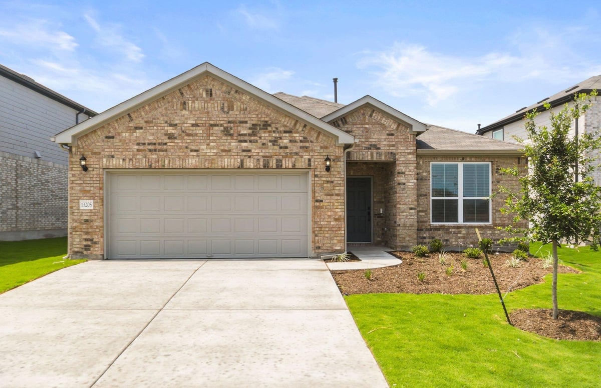View 13205 Cerro Castellan Trce in Lagos 13205 Cerro Castellan Trce - front exterior - Luxury home in Lagos, Manor, TX