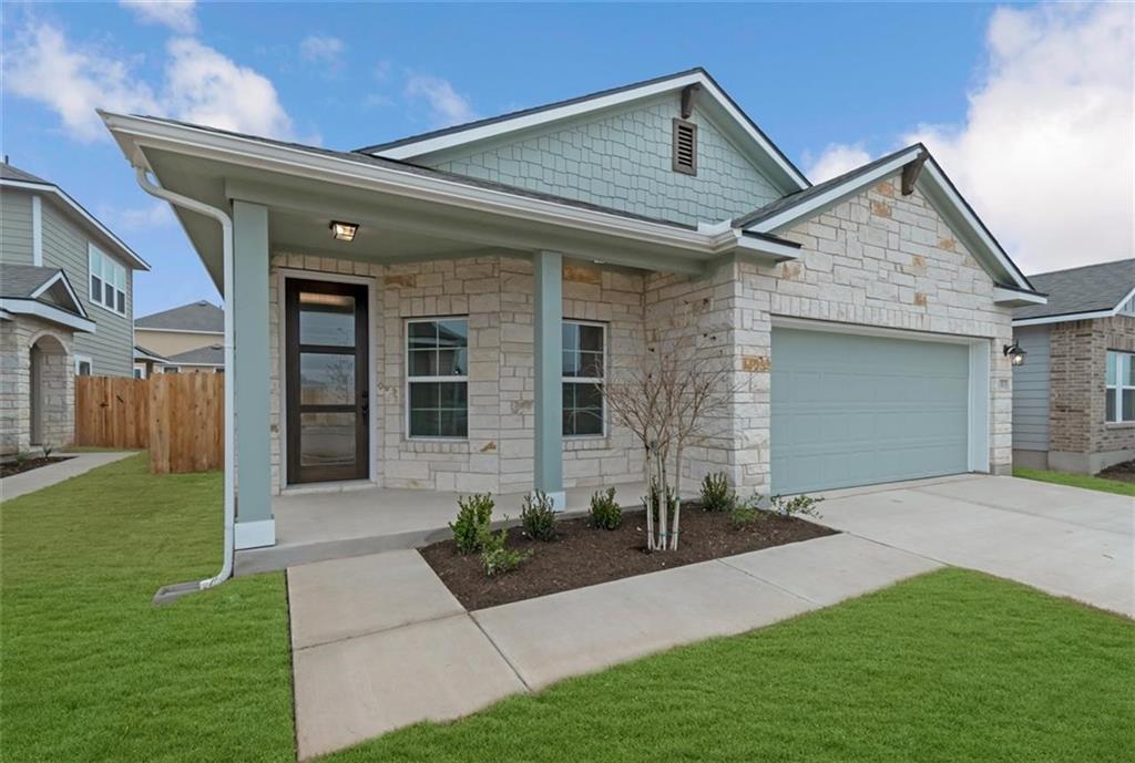 View 133 Winding HOLW 133 Winding HOLW - front exterior - Luxury home in Georgetown, TX