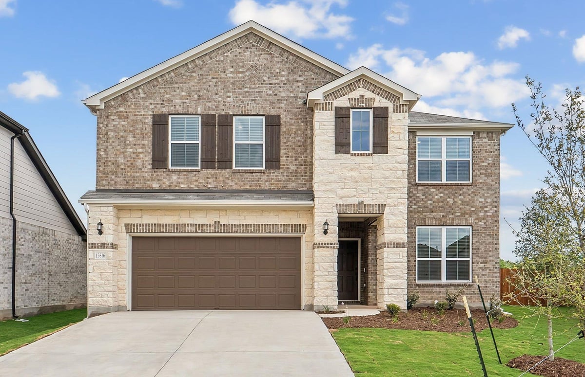 View 13516 Cerro Castellan Trce in Lagos 13516 Cerro Castellan Trce - front exterior - Luxury home in Lagos, Manor, TX