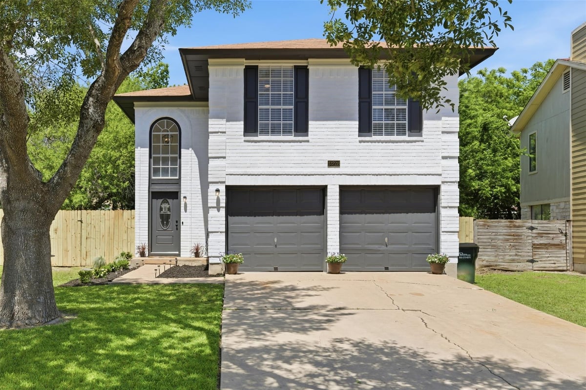 View 13722 Cambourne Dr in NORTHTOWN PARK SEC 1 13722 Cambourne Dr - front exterior - Luxury home in NORTHTOWN PARK SEC 1, Pflugerville, TX