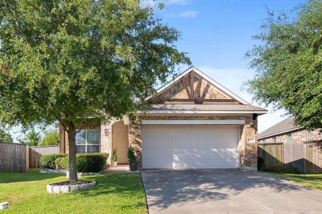 View 13857 Fallsprings WAY 13857 Fallsprings WAY - front exterior - Luxury home in Manor, TX