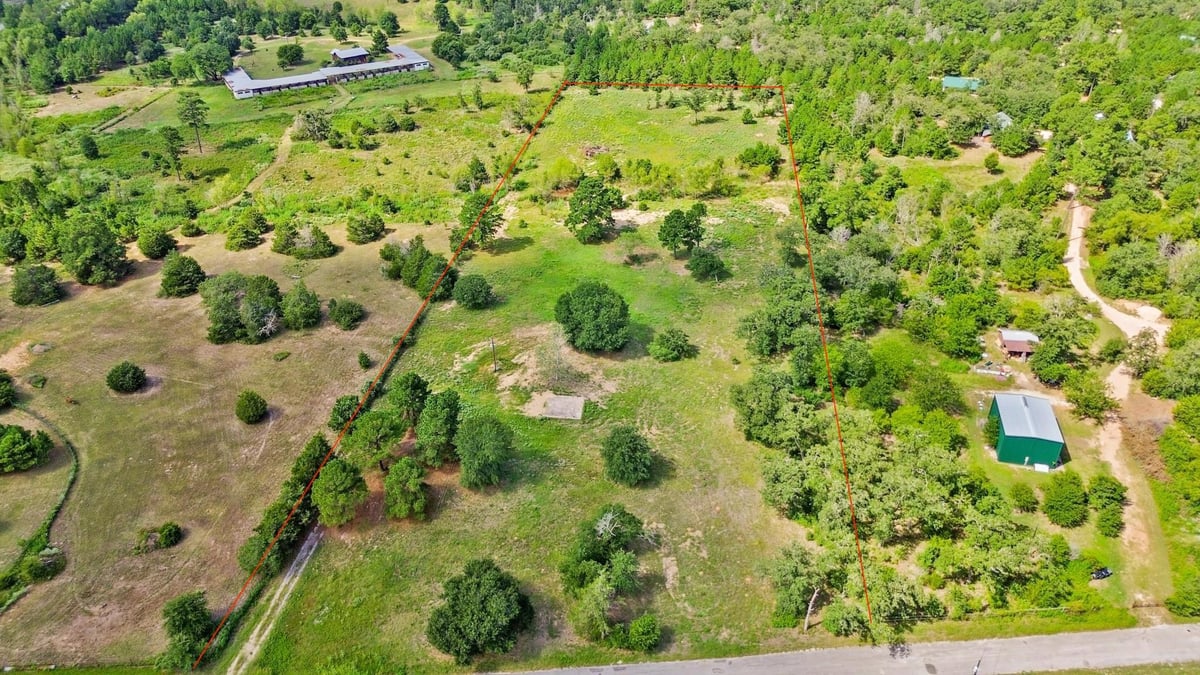 View 147 Pine Valley Dr in Circle D East 147 Pine Valley Dr - front exterior - Luxury lot in Circle D East, Paige, TX