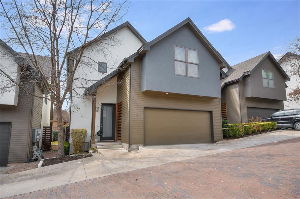 View 1513 Forest Trl Unit #9 in Forest Trail Condo Amd 1513 Forest Trl Unit #9 - front exterior - Luxury home in Forest Trail Condo Amd, Austin, TX