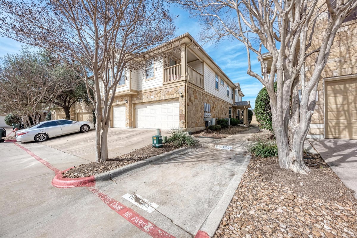 View 16100 S Great Oaks Dr Unit #602 in Cat Hollow Condo 16100 S Great Oaks Dr Unit #602 - front exterior - Luxury home in Cat Hollow Condo, Round Rock, TX