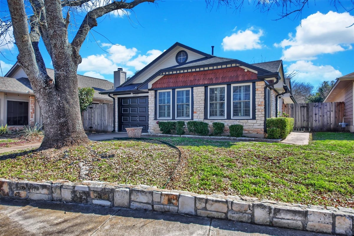 View 16809 Village Oak Loop in Brushy Creek Village Pud 16809 Village Oak Loop - front exterior - Luxury home in Brushy Creek Village Pud, Austin, TX