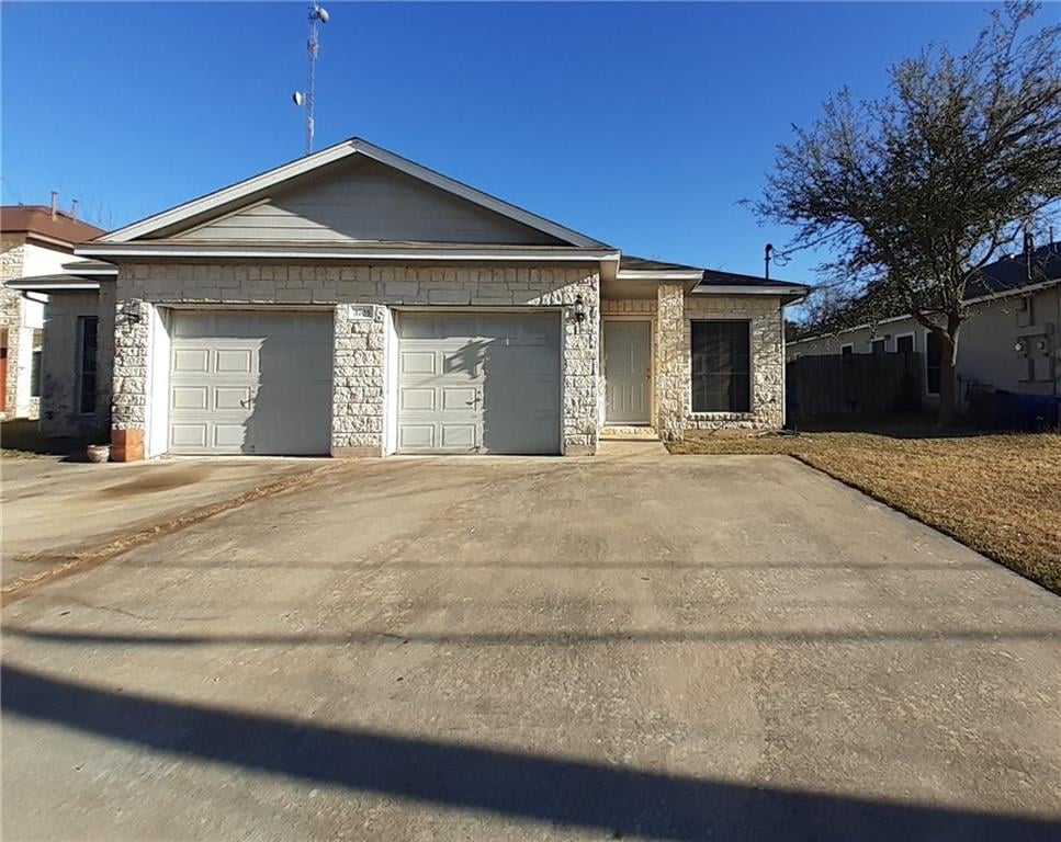 View 1705 Constantino Cir in Dan Jean Oaks Subd 1705 Constantino Cir - front exterior - Luxury home in Dan Jean Oaks Subd, Austin, TX