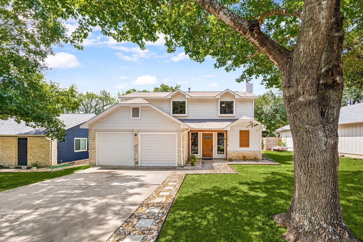 View 1709 Krizan Ave in Scofield Farms Ph 01 Sec 01 1709 Krizan Ave - front exterior - Luxury home in Scofield Farms Ph 01 Sec 01, Austin, TX
