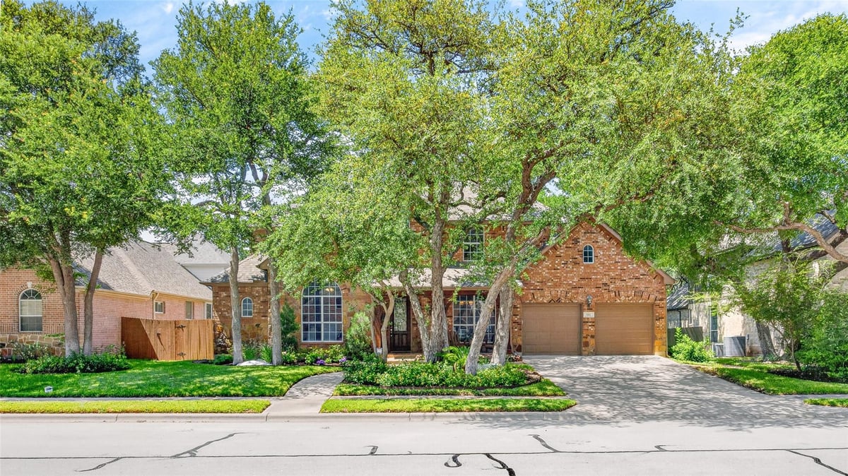 View 1712 Westend PL in Hidden Glen Ph 02-B 1712 Westend PL - front exterior - Luxury home in Hidden Glen Ph 02-B, Round Rock, TX