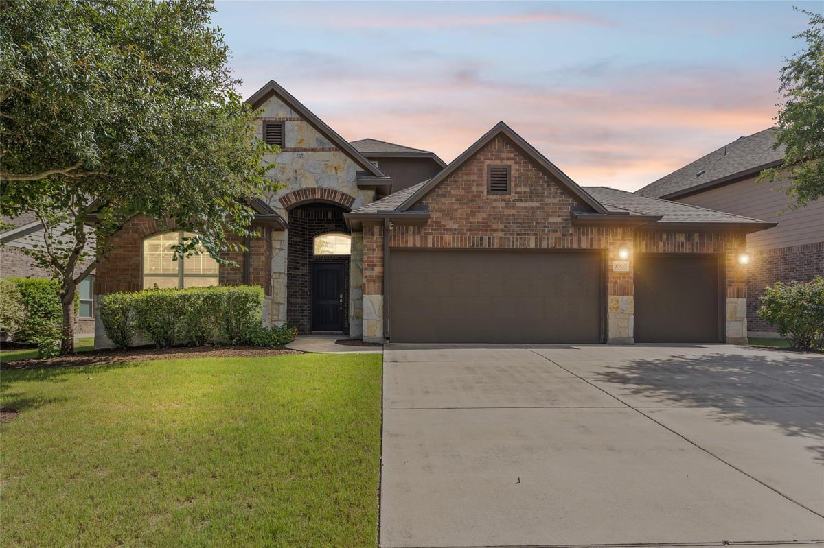 View 17900 Crimson Apple WAY in Falcon Pointe Sec 16 17900 Crimson Apple WAY - front exterior - Luxury home in Falcon Pointe Sec 16, Pflugerville, TX