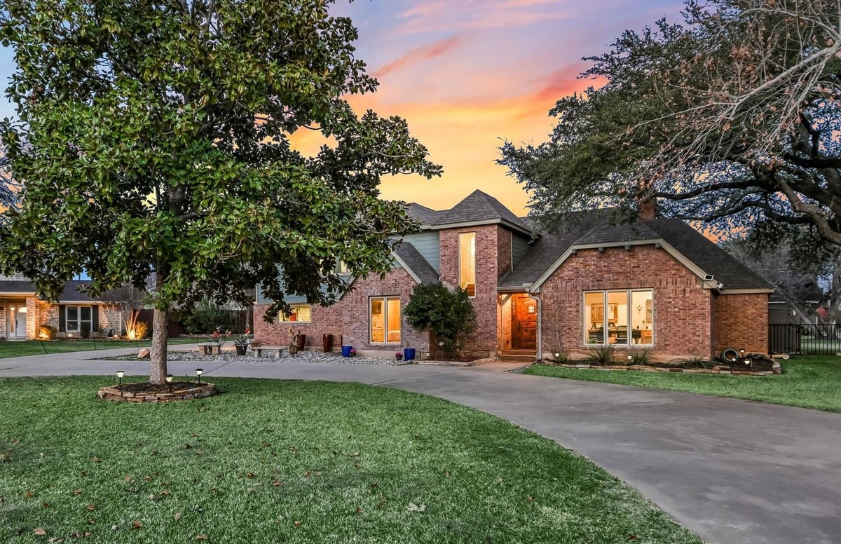 View 1801 Sun Lake in Tonkawa Village 1801 Sun Lake - front exterior - Luxury home in Tonkawa Village, Round Rock, TX