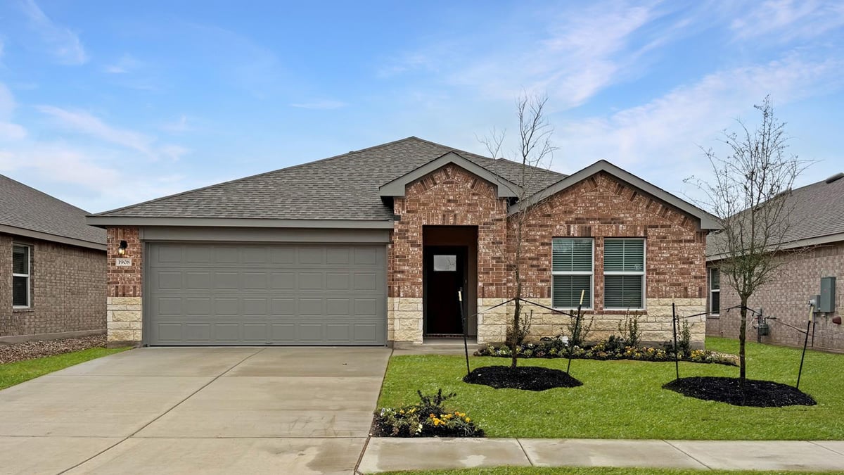 View 1805 SIDE BUSTER Trl in BAR W RANCH 1805 SIDE BUSTER Trl - front exterior - Luxury home in BAR W RANCH, Leander, TX
