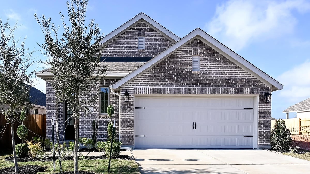 View 186 Blackborrow Dr in Crosswinds 186 Blackborrow Dr - front exterior - Luxury home in Crosswinds, Kyle, TX