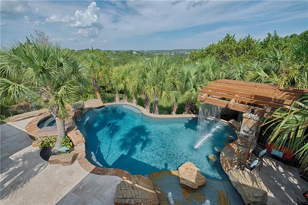 View 1907 Platte Pass in Apache Shores Sec 06 1907 Platte Pass - front exterior - Luxury home in Apache Shores Sec 06, Austin, TX