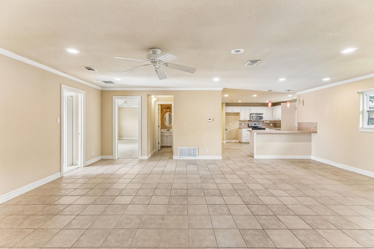 View 1919 American DR Unit #B-110 in Highland Lake Villas Resub 1919 American DR Unit #B-110 - front exterior - Luxury home in Highland Lake Villas Resub, Lago Vista, TX