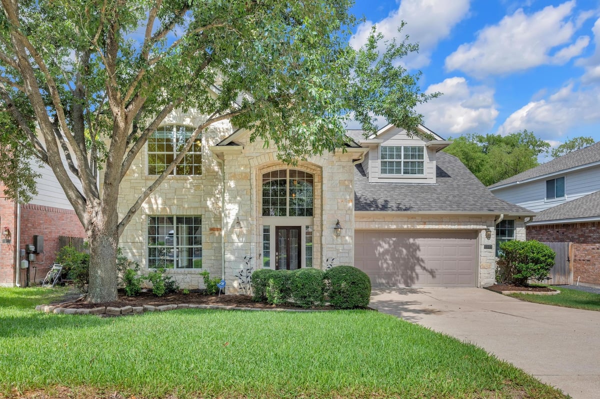 View 1925 Chasewood Dr in Scofield Farms Ph 10 Sec 01 1925 Chasewood Dr - front exterior - Luxury home in Scofield Farms Ph 10 Sec 01, Austin, TX