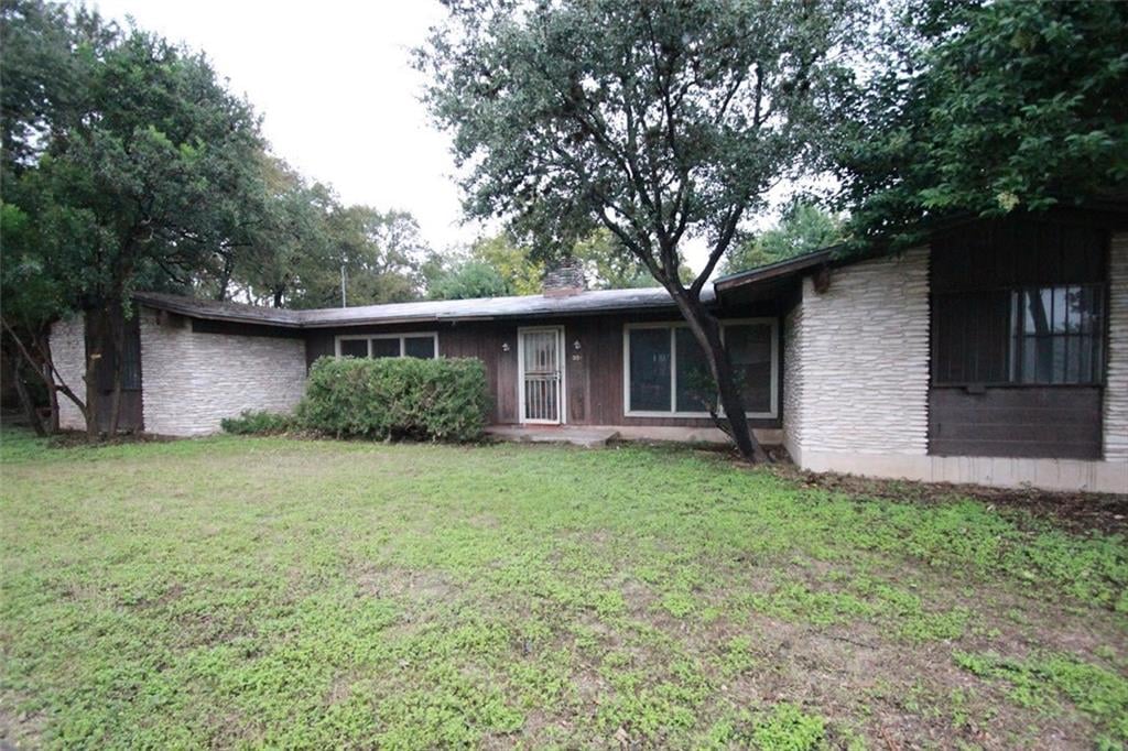 View 2004 Matthews Ln in Mimosa Manor Sec 01 2004 Matthews Ln - front exterior - Luxury home in Mimosa Manor Sec 01, Austin, TX