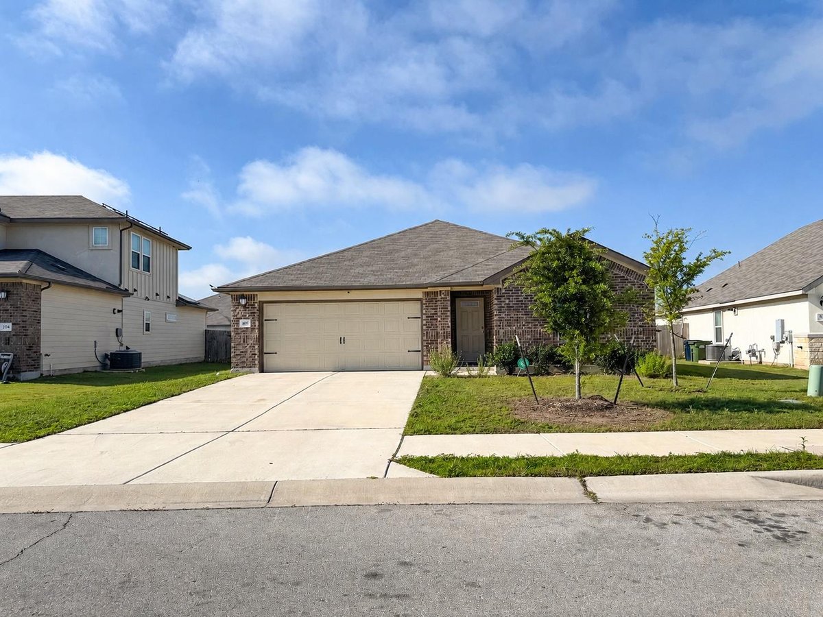 View 202 Autumn Leaf RD in Cross Creek 202 Autumn Leaf RD - front exterior - Luxury home in Cross Creek, Hutto, TX