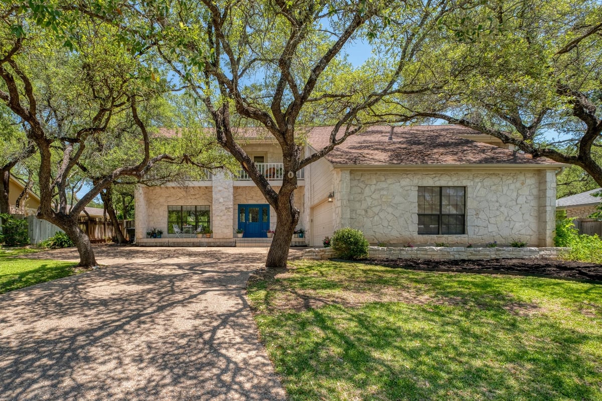 View 202 Ridgewood Dr in RIVER RIDGE 1 202 Ridgewood Dr - front exterior - Luxury home in RIVER RIDGE 1, Georgetown, TX