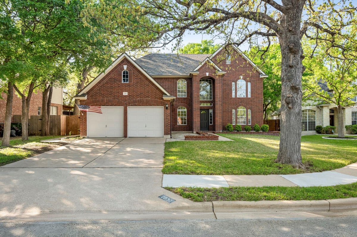 View 2030 Wood Glen Dr in Wood Glen Sec I Ph I-B 2030 Wood Glen Dr - front exterior - Luxury home in Wood Glen Sec I Ph I-B, Round Rock, TX