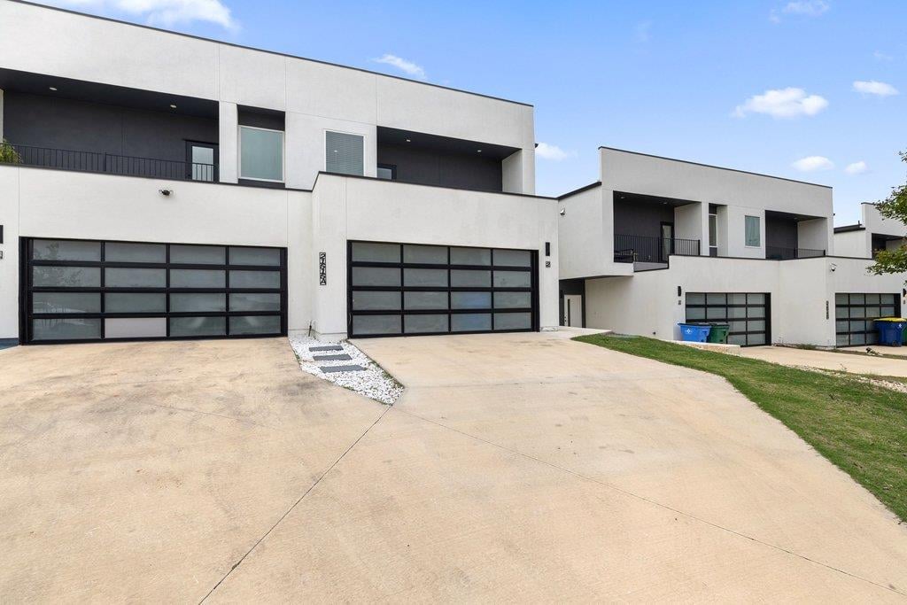 View 21515 Patton Ave Unit #2 in Highlands Lake Estates 21515 Patton Ave Unit #2 - front exterior - Luxury home in Highlands Lake Estates, Lago Vista, TX