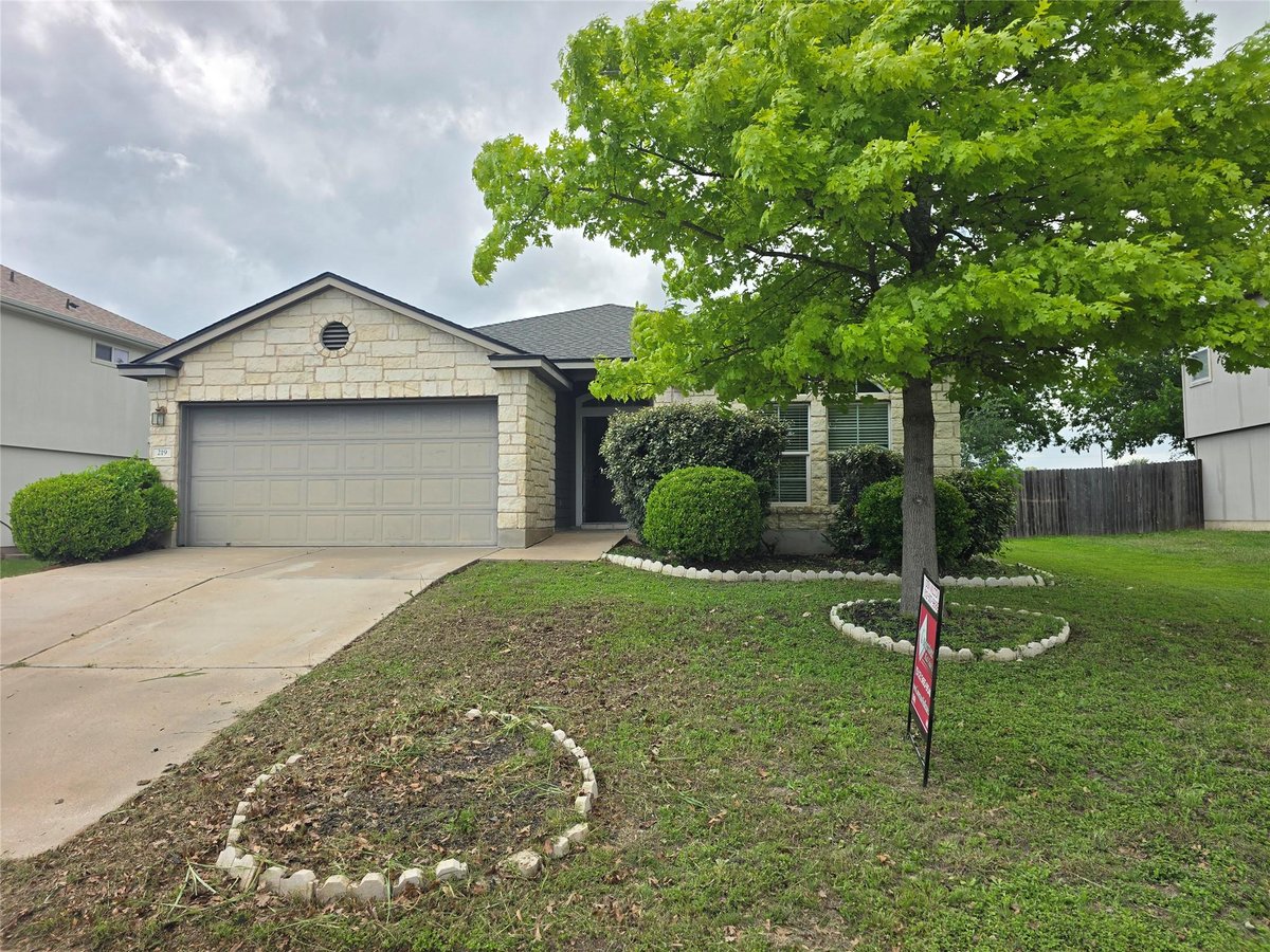 View 219 Lidell St in Hutto Square Sec 03 219 Lidell St - front exterior - Luxury home in Hutto Square Sec 03, Hutto, TX