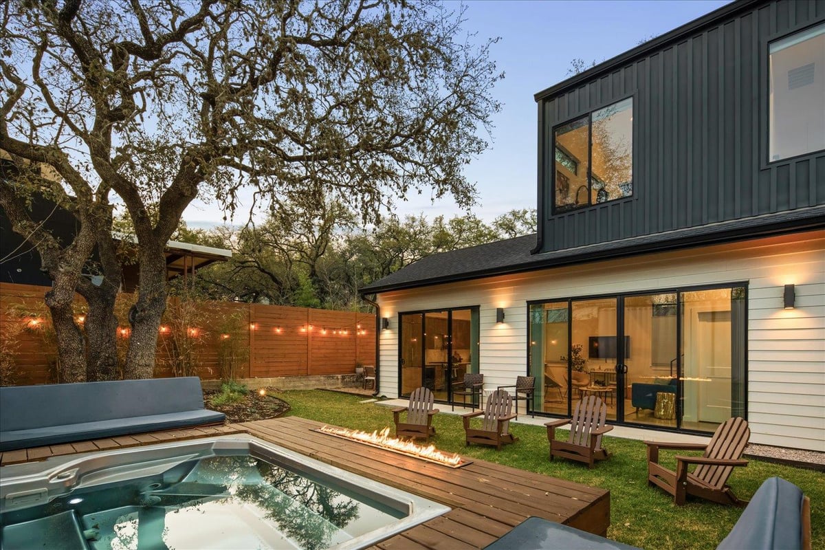 View 2214 S 3rd St Unit #B in Embouldin Condominiums 2214 S 3rd St Unit #B - front exterior - Luxury home in Embouldin Condominiums, Austin, TX