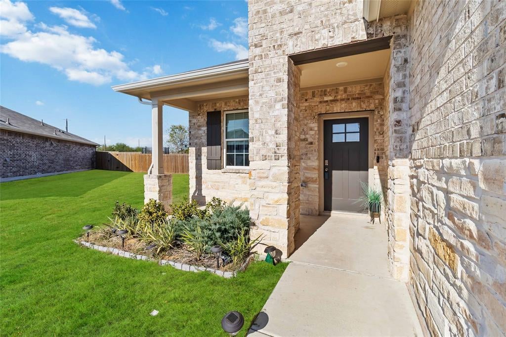 226 Coralbean Dr - front exterior - Luxury home in SOUTHGROVE, Kyle, TX