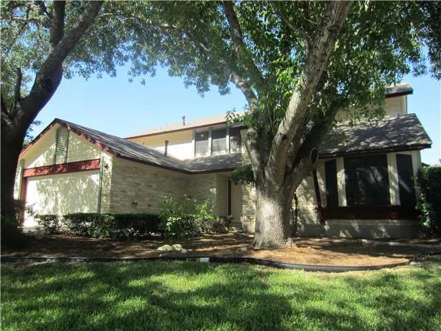 View 2304 Alimony CV in Scofield Farms Ph 02 Sec 01 2304 Alimony CV - front exterior - Luxury home in Scofield Farms Ph 02 Sec 01, Austin, TX