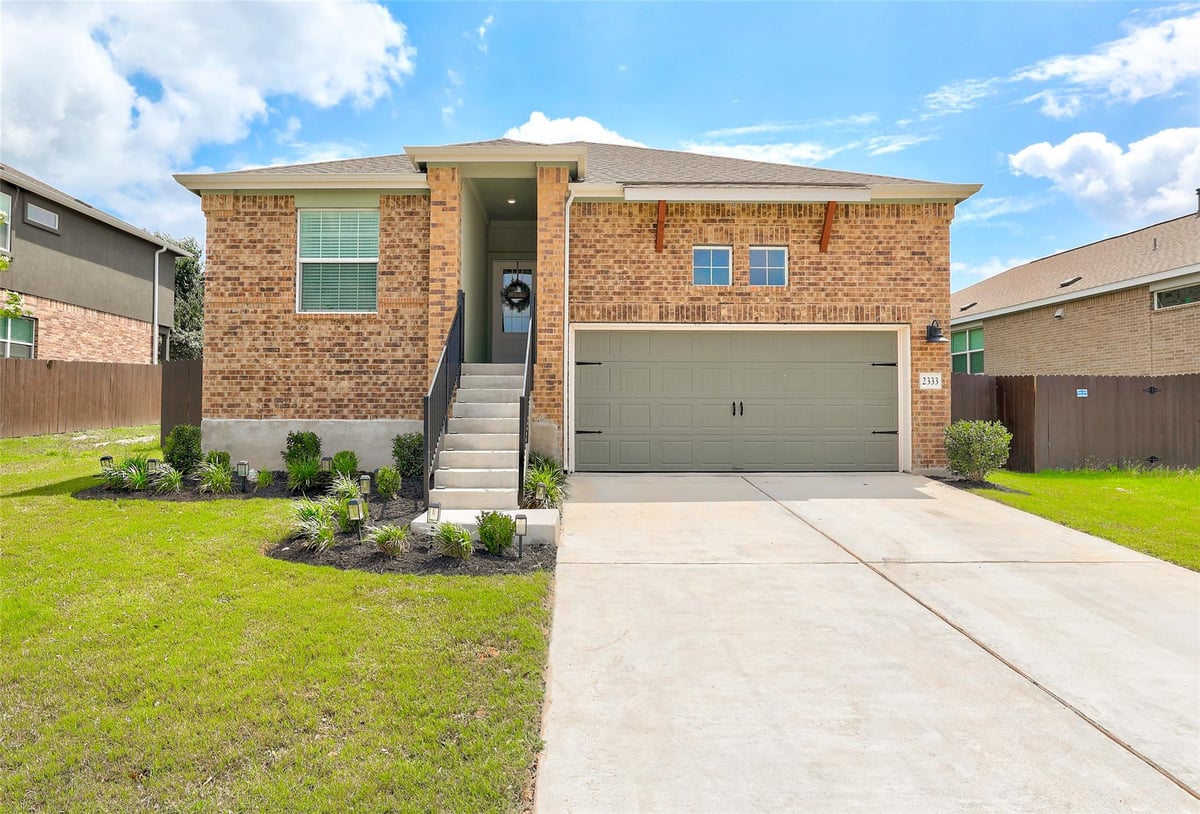 View 2333 Four Waters LOOP in Lively Tr Ph 3 2333 Four Waters LOOP - front exterior - Luxury home in Lively Tr Ph 3, Georgetown, TX